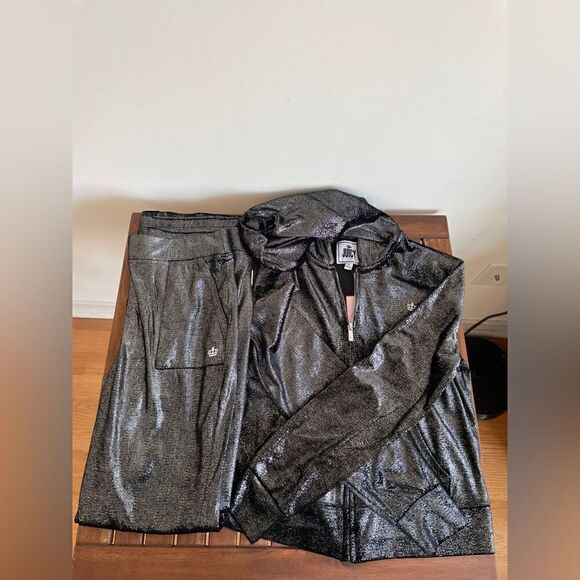 NWT Juicy Couture shine velour Jacket+mid rise wide leg pant S(Matching Set) - Picture 3 of 16